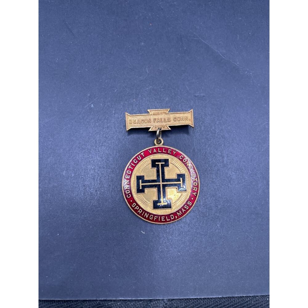 Vintage Robbins Co 1919 Scottish Rite Masonic Badge Pin Gold Tone Enamel